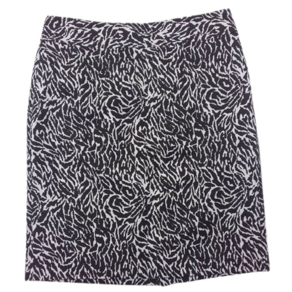 Ann Taylor Loft NWT Pencil Skirt Petites Lined Rear Zip/Slit Animal Print - Picture 1 of 7